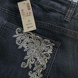 NWT Women’s 24W Avenue stretch bootcut jeans size 24 petite